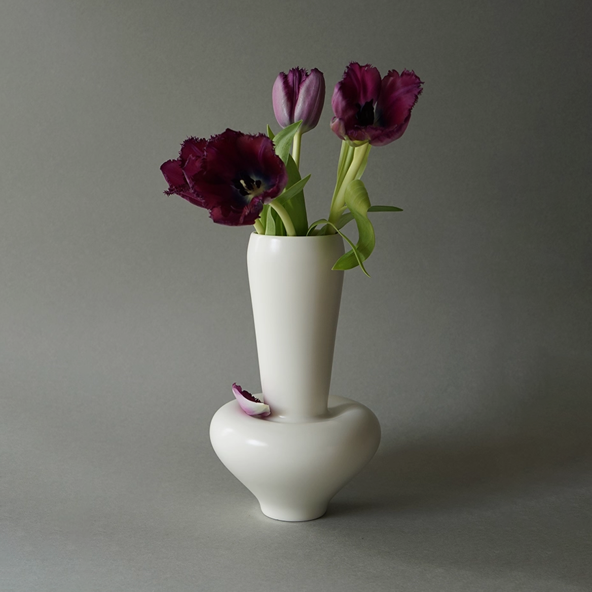 Echo Line - Melting Botanica Vase