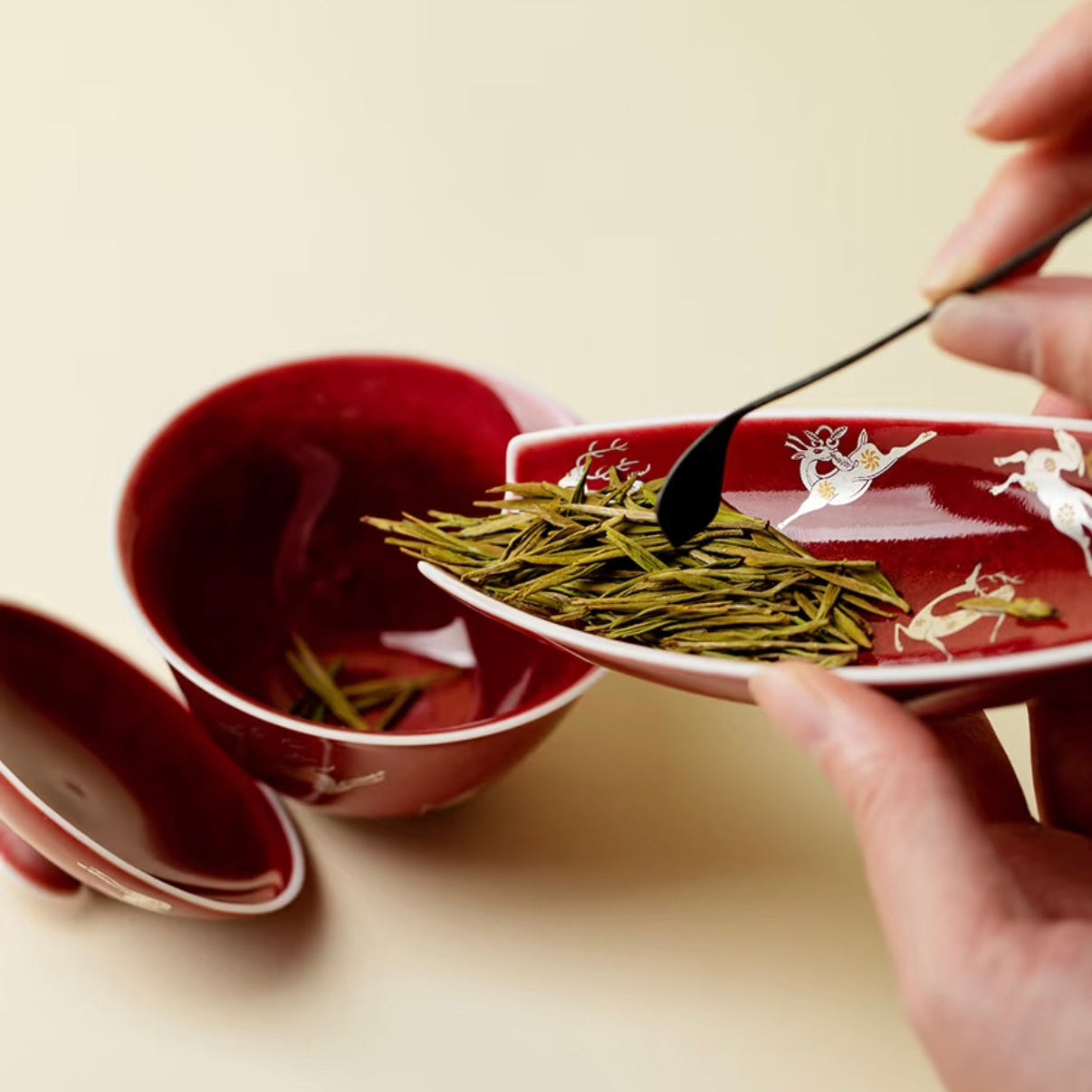 Roselle Garden - Curve Tea Accoutrement